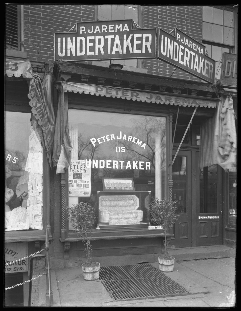 Peter Jarema, ukrán temetkezési vállalkozó, 115 Avenue A, New York City, 1914. november 14. alkotó: William Davis Hassler