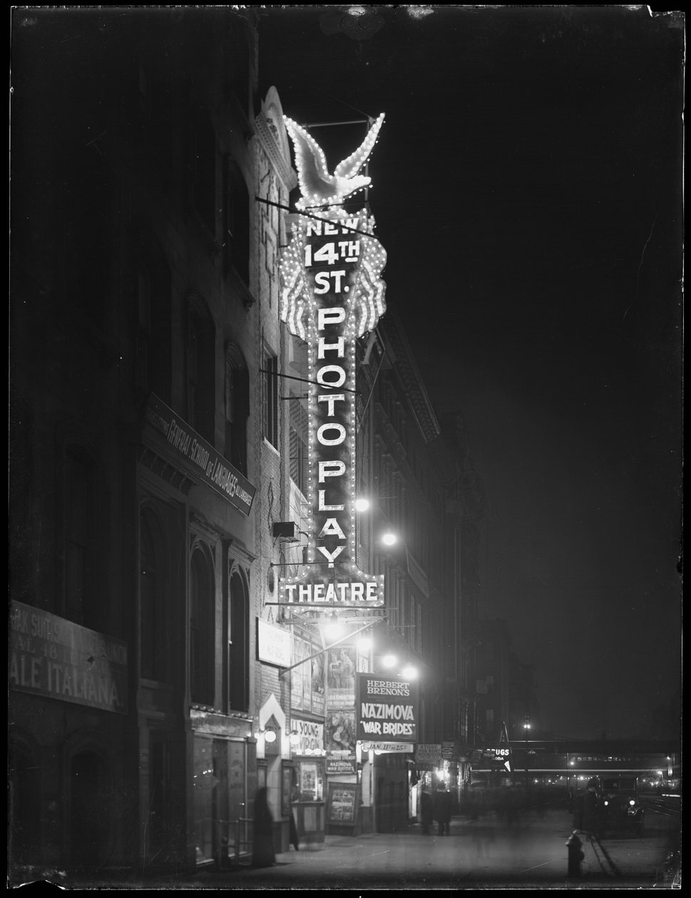 The New 14th Street Photoplay Theatre, New York City, 1917. január 6 alkotó: William Davis Hassler