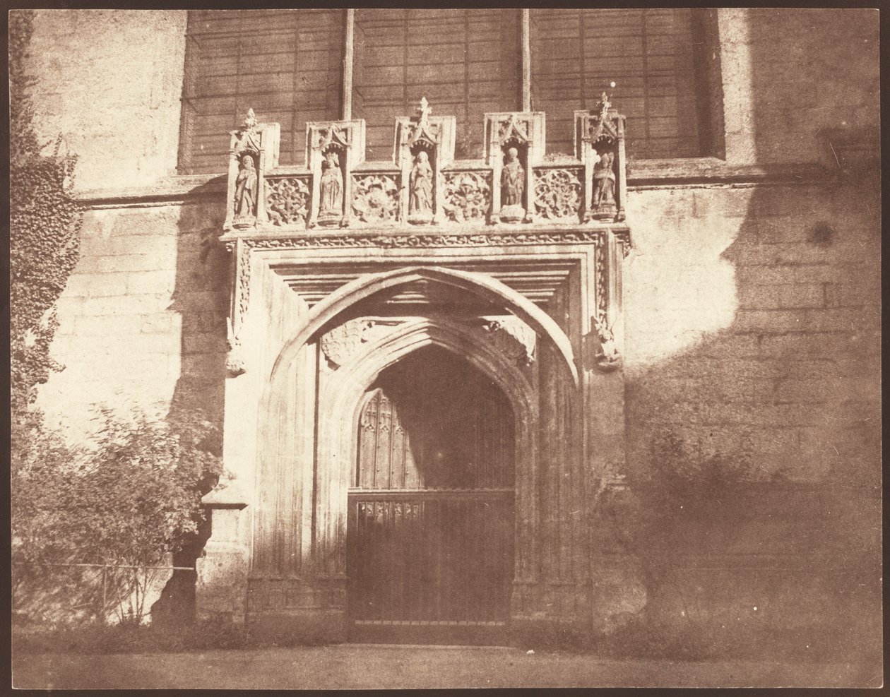 Egy ősi ajtó az oxfordi Magdalen College-ban, 1843. április (fotó) alkotó: William Henry Fox Talbot