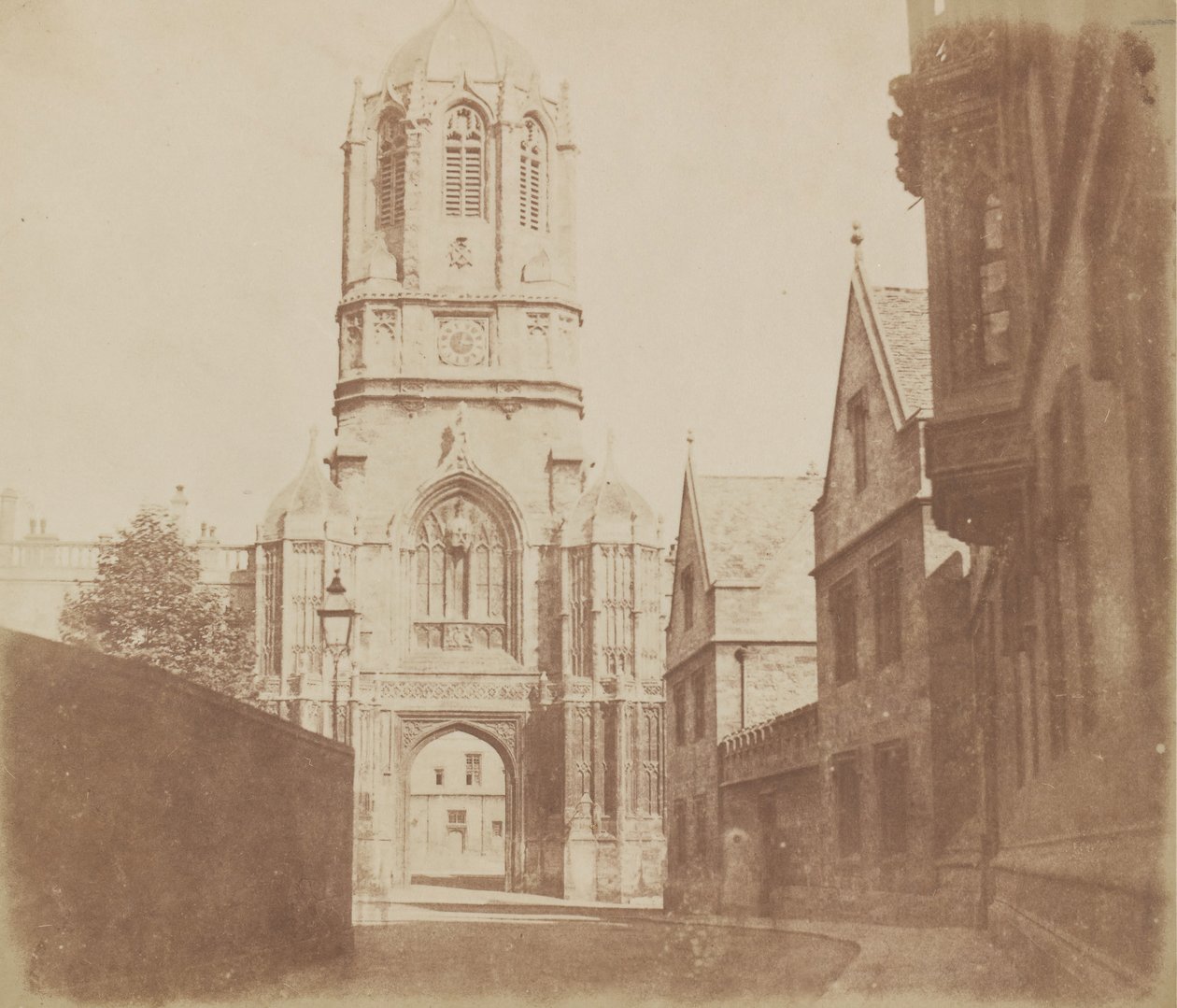 Christchurch kapuja, 1844 szeptembere előtt. alkotó: William Henry Fox Talbot