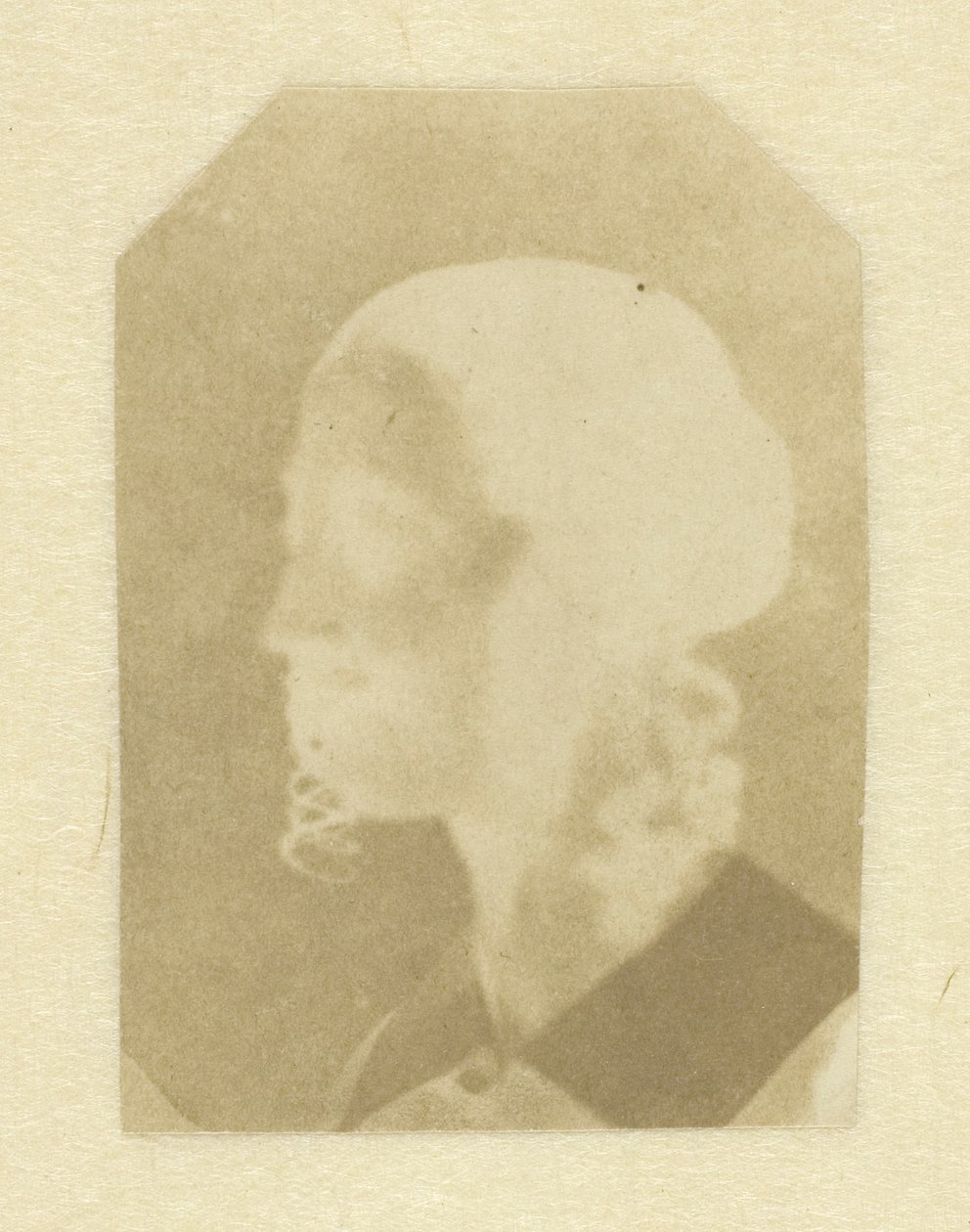 Talbot feleségének (Constance) vagy féltestvérének (Caroline vagy Horatia) portréja alkotó: William Henry Fox Talbot