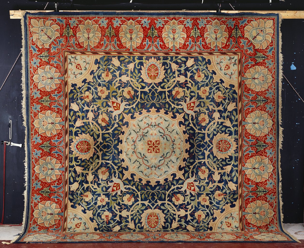 Egy ritka "Hattyúház" Hammersmith kézzel csomózott szőnyeg, Morris & Co., 1890 körül alkotó: William Morris
