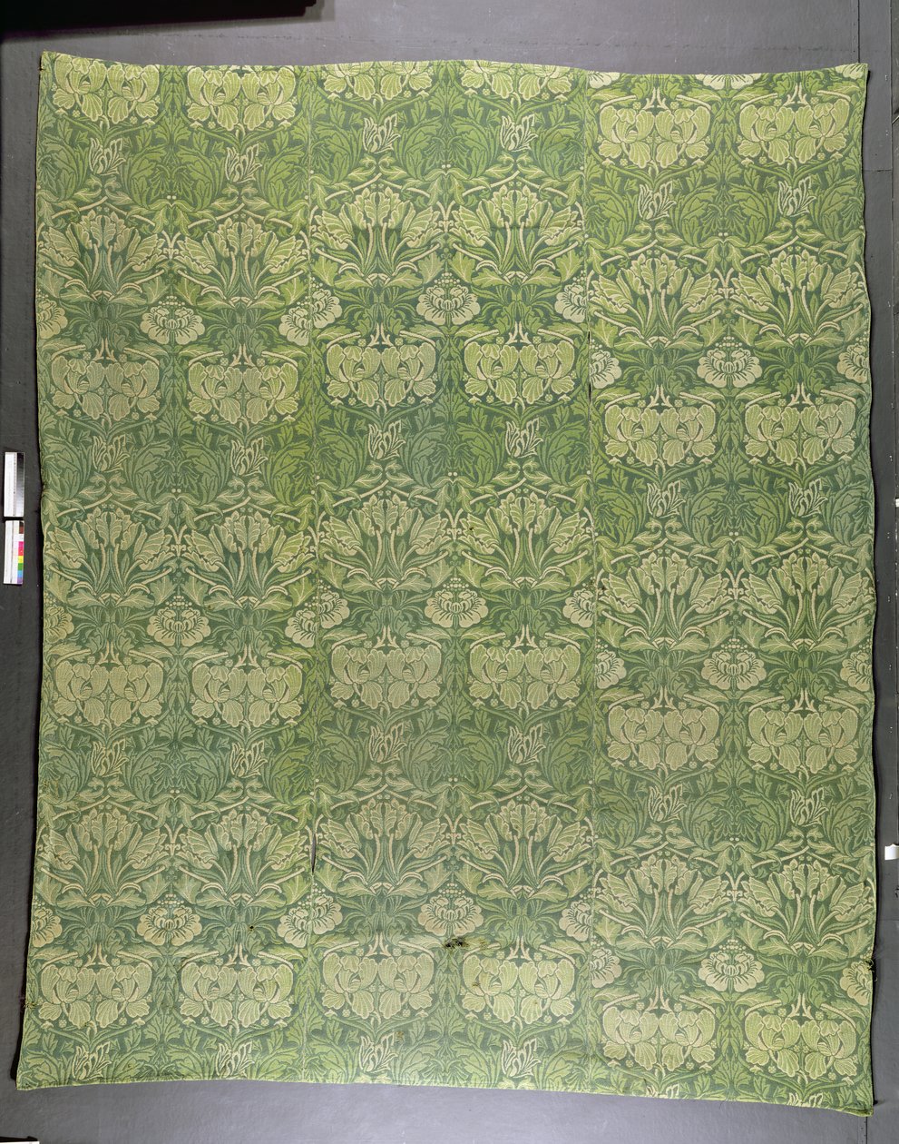 "Tulip" szövet kialakítás (gobelin) alkotó: William Morris
