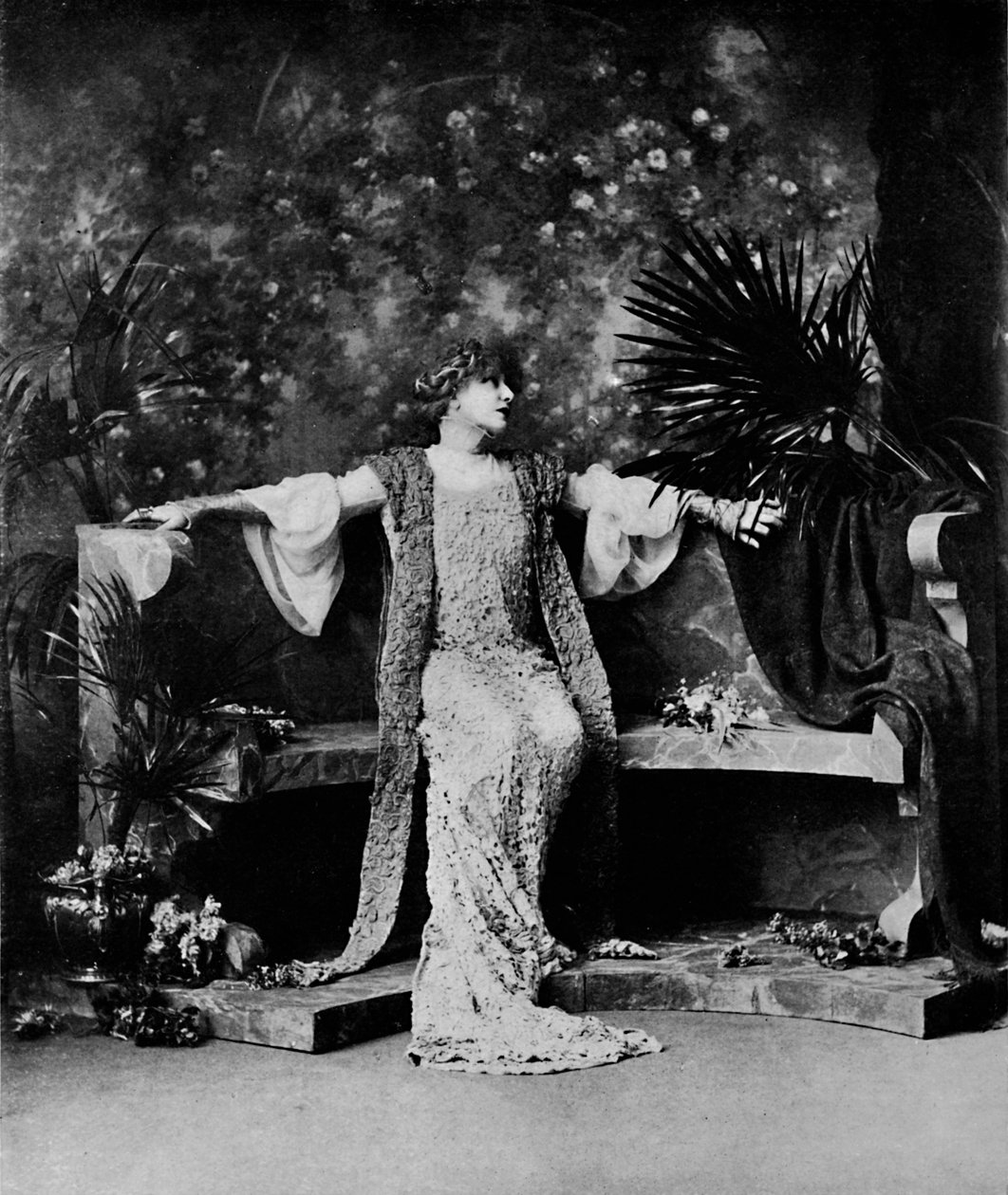 Madame Sarah Bernhardt, 1914. alkotó: William and Daniel Downey