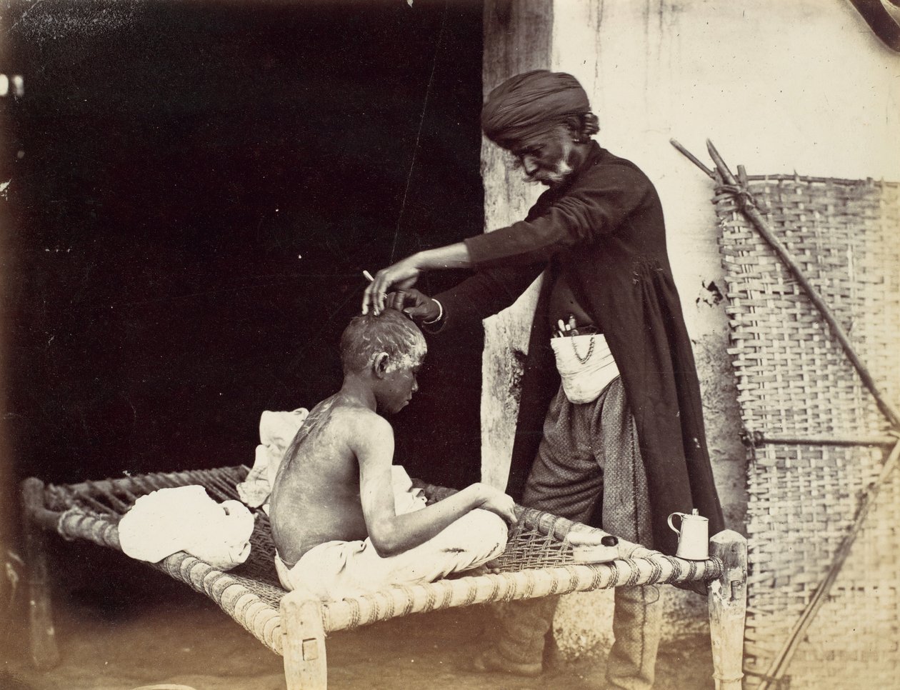 Indiai borbély, 1860-as évek. alkotó: Willoughby Wallace Hooper