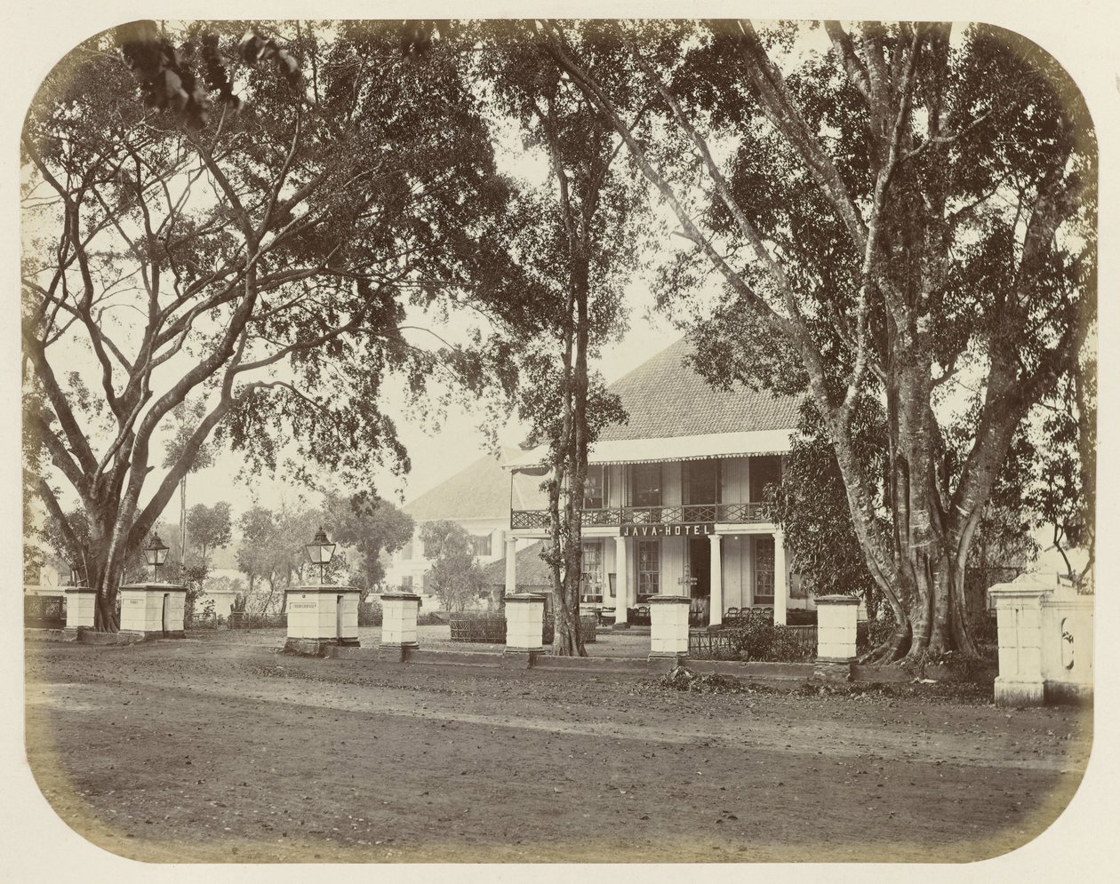 Java Hotel Rijswijkben alkotó: Woodbury and Page