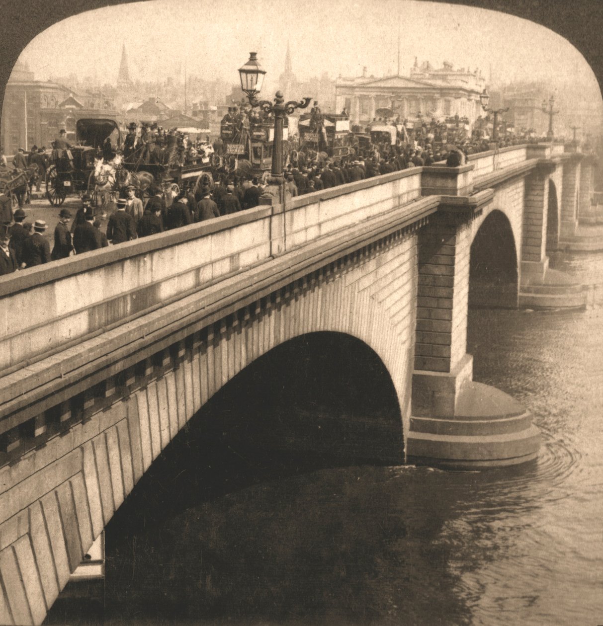 London Bridge, London, Anglia, 1901. alkotó: Works and Sun Sculpture Studios