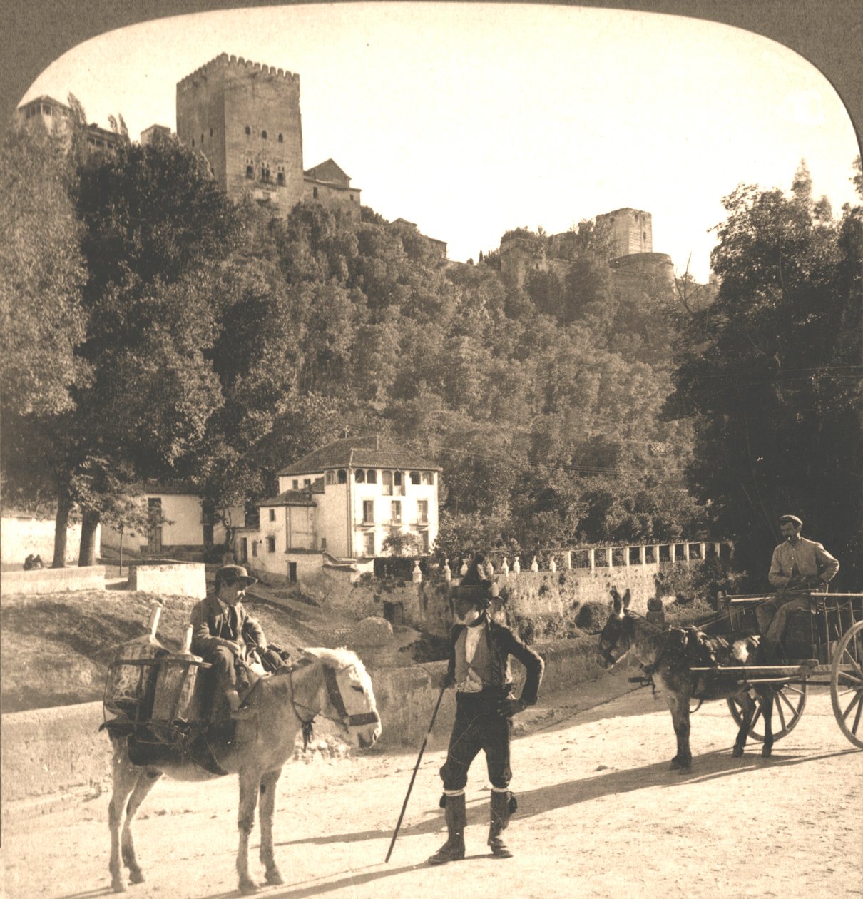 Az Alhambra falai és tornyai, Granada, Spanyolország, 1896. alkotó: Works and Sun Sculpture Studios