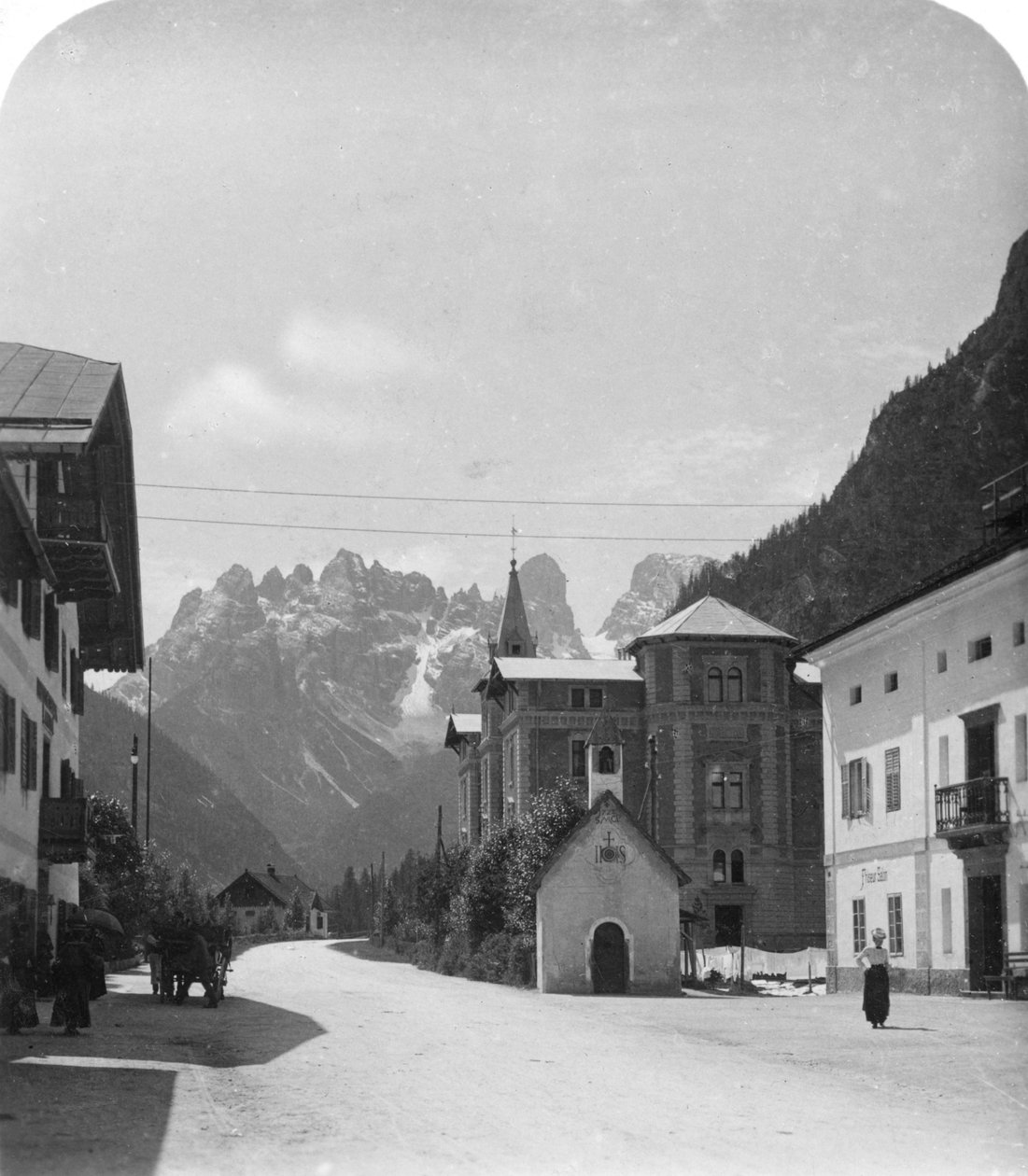 Landro és Monte Cristallo, Tirol, Olaszország, 1900-as évek. alkotó: Wurthle and Sons