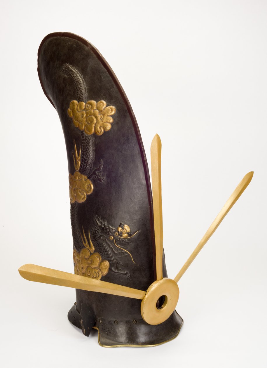 Kawari-Kabuto, vagy „rendkívüli sisak”, udvari sapka formájú (vas, lakk, bőr, textil, arany, rézötvözetek és fa) alkotó: Yoshimichi Myochin