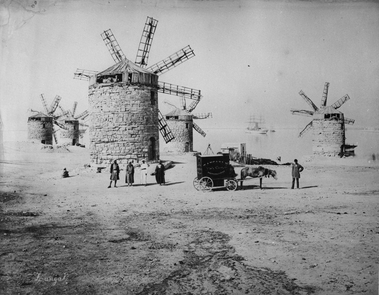 Zangaki fényképész és mobil sötétkamrája, 1880 körül alkotó: Zangaki Brothers