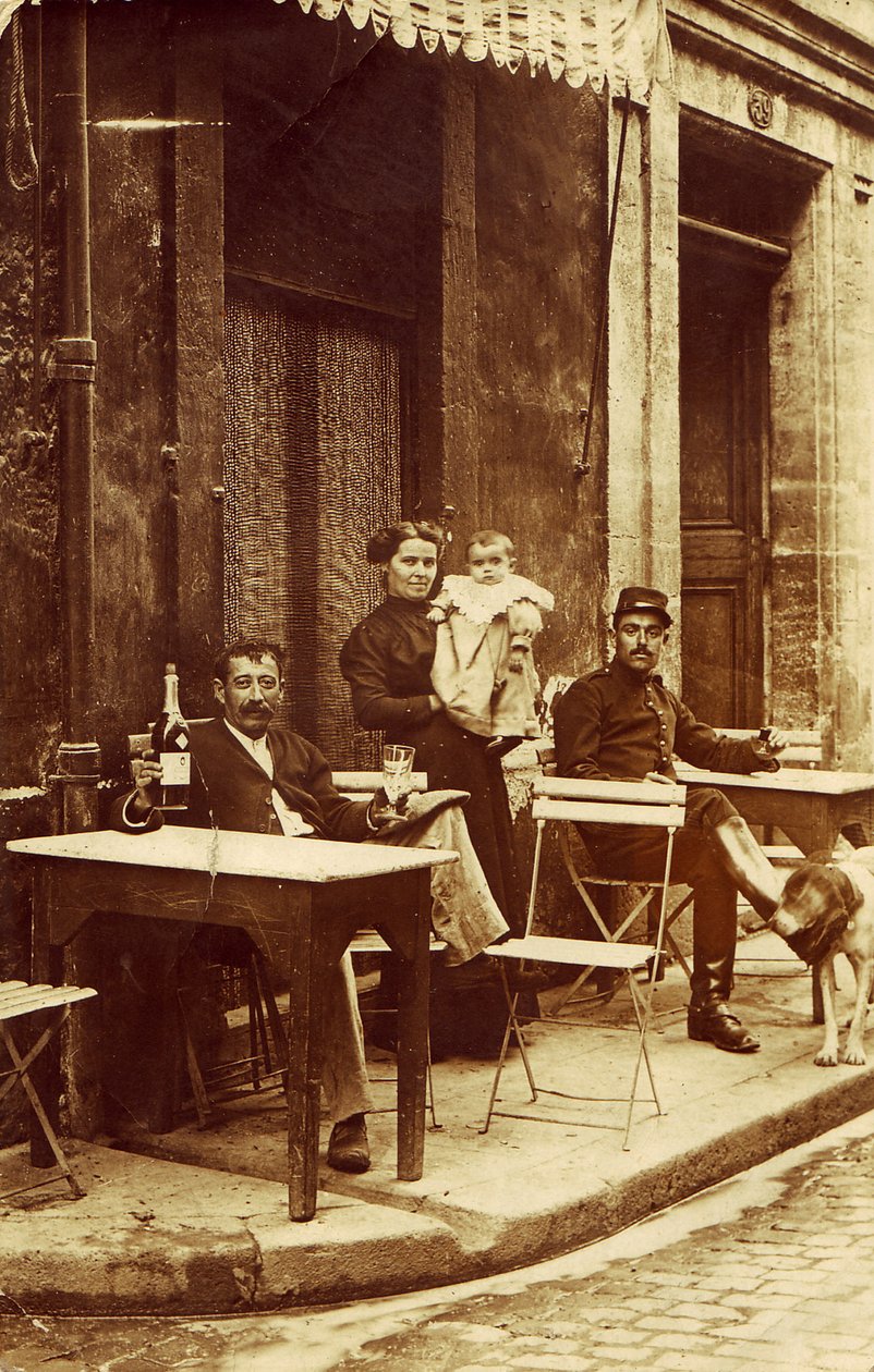 Férfi, aki egy üveg abszintot tart, 1900 körül, egy kávézó teraszán alkotó: Frederick (attr. to) Barnard