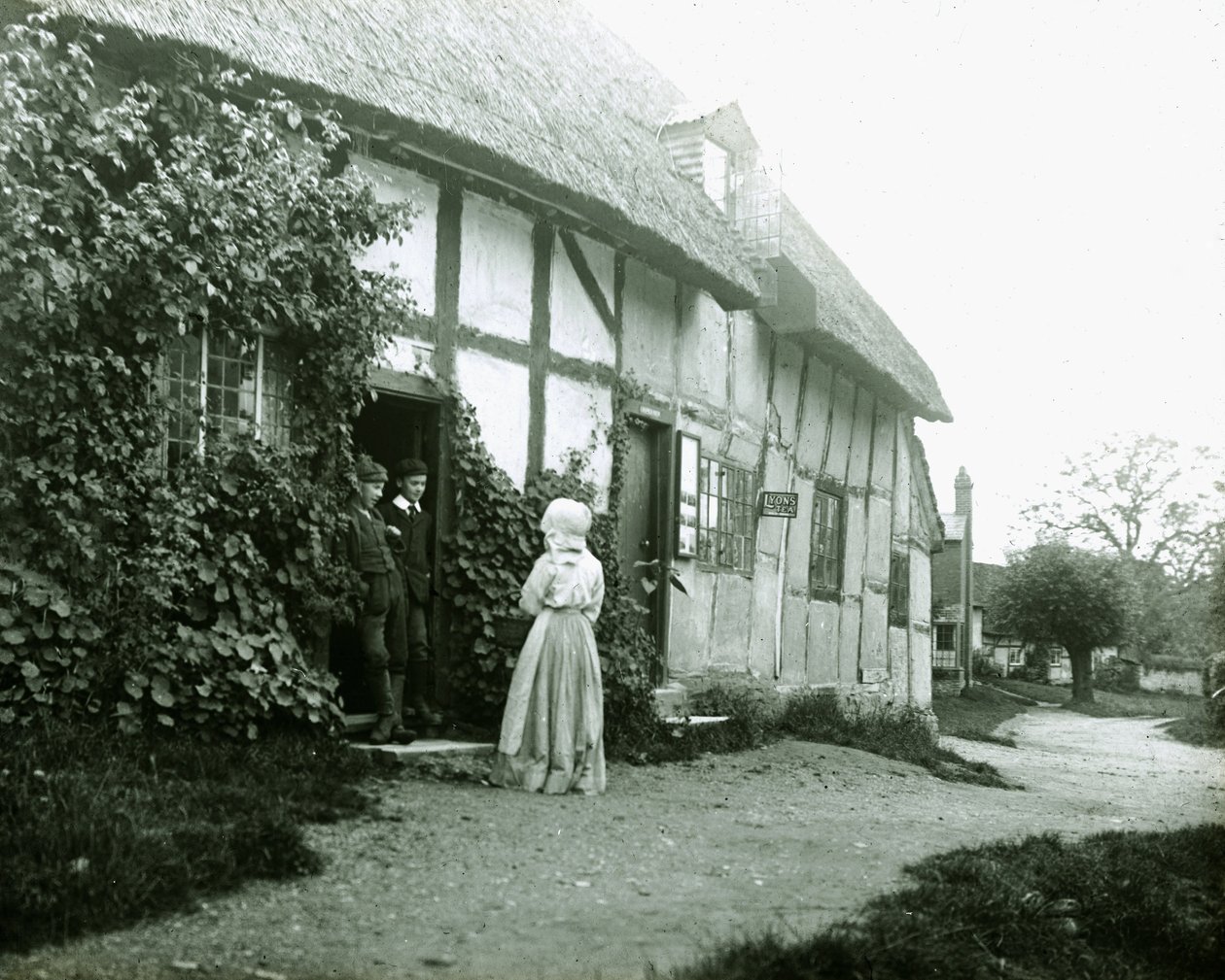 "Emberek a nyaralóajtónál" (Emberek a nyaralóajtónál) alkotó: Frederick (attr. to) Barnard
