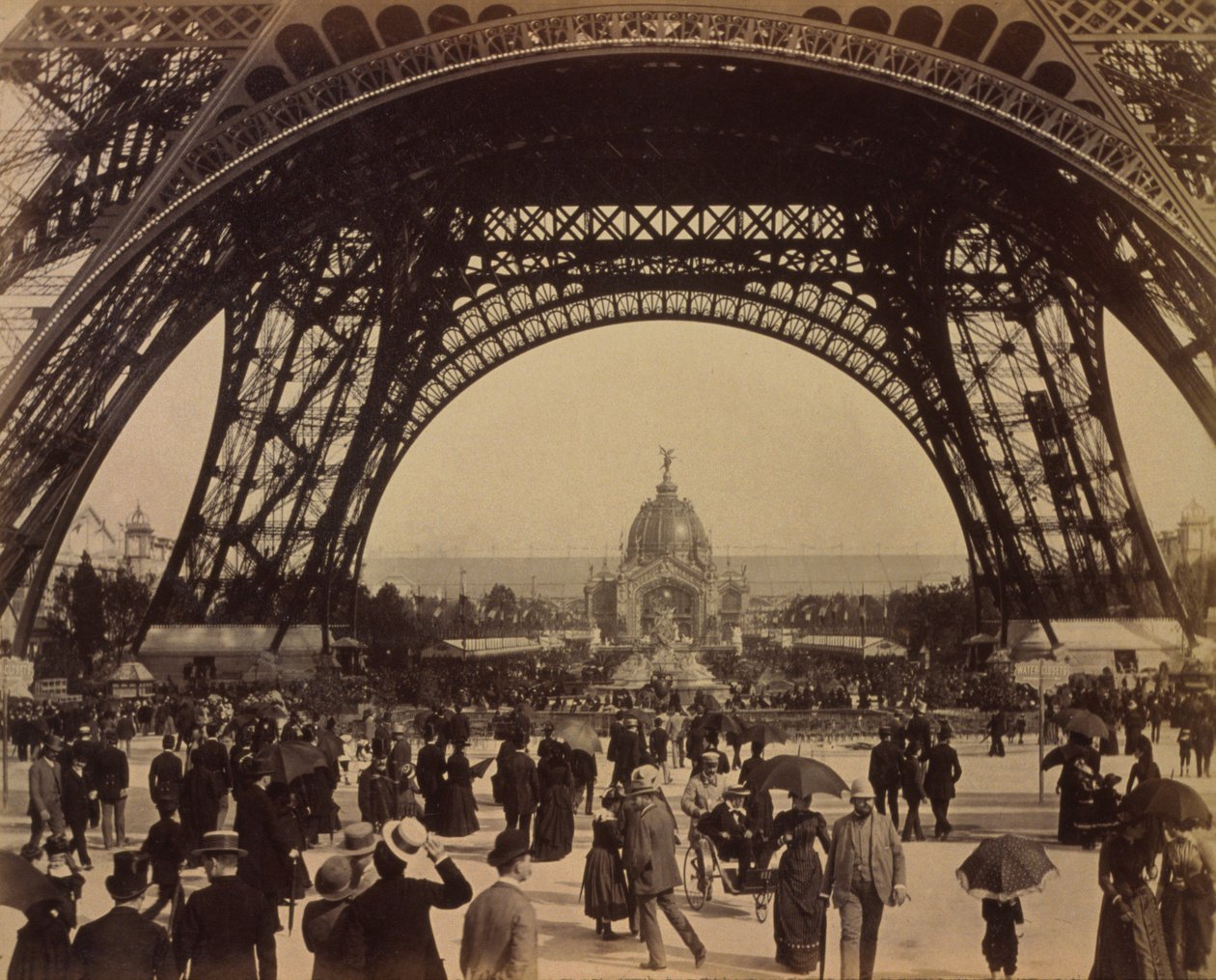 Az Eiffel-torony alapja, Párizs Kiállítás alkotó: . .