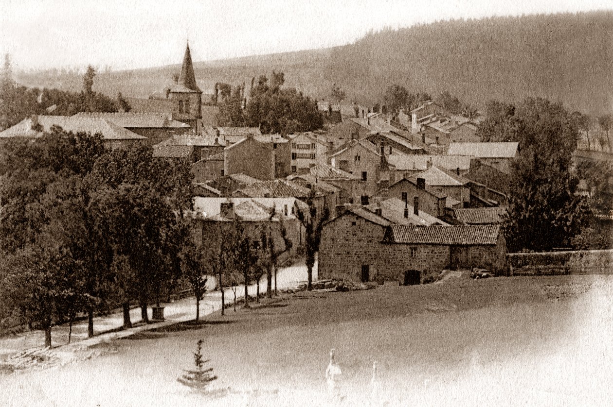 Saint-Bonnet-le-Froid falu a huszadik század elején (képeslap) alkotó: . .