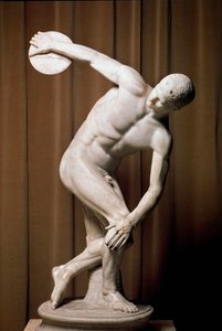 A discobol. Egy római atléta rekordot próbál dobni. Myron eredeti bronzának római másolata a Kr.e. 5. századból. Roma, Museo Nazionale Romano Rome alkotó: (after) Myron