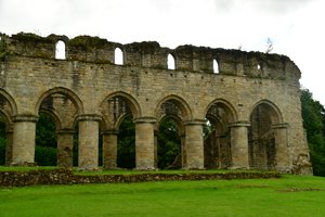 Buildwas apátság, egy középkori ciszterci kolostor Shropshire-ben, Angliában.