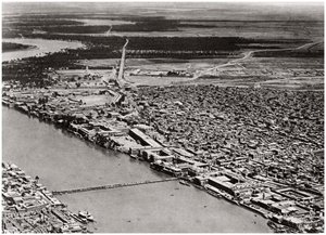Bagdad egy repülőgépről, Irak, 1925 alkotó: A. Kerim