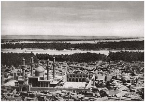 A Kadhimiya, a szent város Bagdad közelében, repülőgépről, Irak, 1925