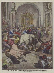 A szökött bika befut egy templomba Tarragonában (Spanyolország), miközben misét celebrálnak