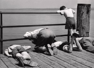 Foglalt horgászattal, Olaszország, 1950-1960 körül (zselatin ezüst nyomat)