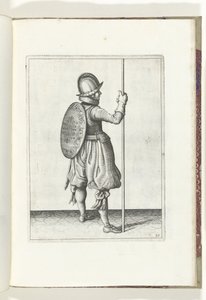 A gyakorlat pajzzsal és lándzsával: a katona lándzsával a jobb láb mellett a földön áll (30. sz.), 1618 A Nassausche Wapen-Handelinge, van Schilt, Kémek, Rappier ende Targe: a figura ábrázolja, és az új rend szerint pózol alkotó: Adam van Breen