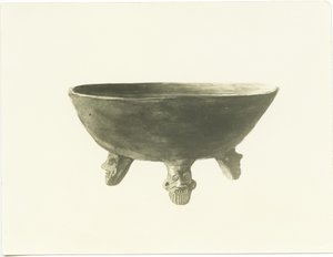 Fazék Patambanból, Zahuayoból és Obsidian Flakes Mound of Guadalupe, Etzatlan, Churumuco, Michoacan, Mexikó (akvarell) alkotó: Adela Breton