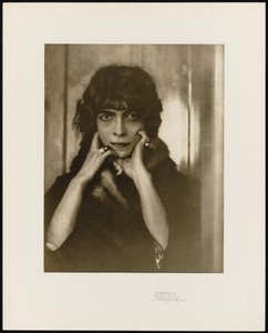 Luisa Casati márkiné portréja