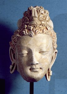 Mosolygó Buddha feje, görög-buddhista stílusban, Haddából, 1-4. század (stukkó)