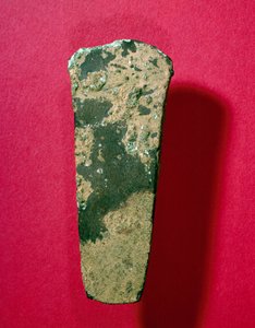Gall művészet: bronzkori rézbalta, ie 800. Saint Germain en Laye, Nemzeti Régészeti Múzeum