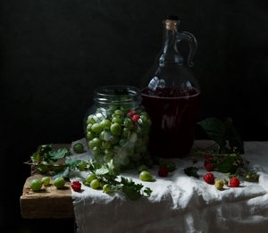 Friss bogyós gyümölcsök csendélet alkotó: Ala Pneuma