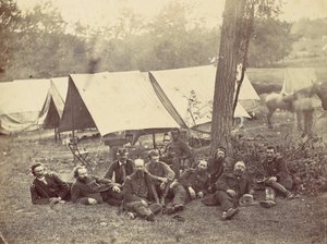 Csoport a Potomac hadsereg főhadiszállásán, Antietam, 1862. október. alkotó: Alexander Gardner