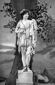 Unity Moore 1894-1981, ír színésznő, 1911-1912.