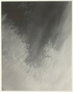 Egyenértékű, az 1923. évi 2. sorozat E-nyomatából. alkotó: Alfred Stieglitz