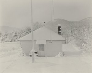 Az első hó és a kis házikó alkotó: Alfred Stieglitz