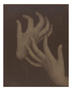 Georgia O’Keeffe – Kezek alkotó: Alfred Stieglitz