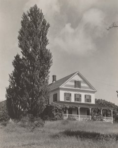 Ház a dombon, Lake George alkotó: Alfred Stieglitz