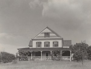 Ház a dombon, Lake George alkotó: Alfred Stieglitz