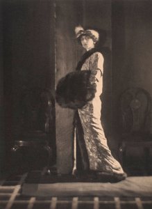 Olga de Meyer, 1912 körül (fekete-fehér fotó) alkotó: Alphonse De Meyer