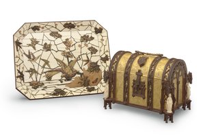 Töltő, Ferdinand Duvinage intarziája és Gothic Revival ékszerkoporsó, mindkettő 1880 körül (ormolu, vas, elefántcsont, aranyozott réz és gyümölcsfa) (lásd még: 476607 és 476608)