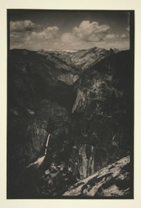 Yosemite: Távoli vízesés