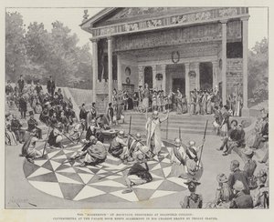 Aiszkhülosz „Agamemnonja”, amelyet a Bradfield College-ban adnak elő, Clytemnestra a palota ajtajában találkozik Agamemnonnal a trójai rabszolgái által rajzolt szekerében (litho)