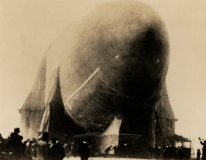 Walter Wellman 1907 júniusában Amerikával együtt visszatért a Spitzbergákra (f/w fotó) alkotó: American Photographer (after)