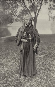 Egy beduin nő a sivatagban alkotó: American Photographer