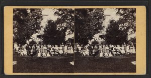 Gyermekek és játszótér, Oneida Community, New York állam, 1870 körül (f/w fotó) alkotó: American Photographer