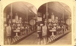Japán vázák, urnák és paravánok gyűjteménye, Japán udvar, Centenáriumi Nemzetközi Kiállítás alkotó: American Photographer