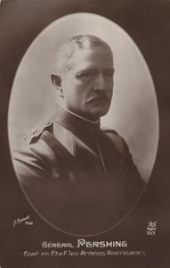 John J Pershing tábornok (fekete-fehér fotó) alkotó: American Photographer