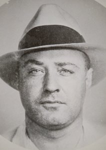 George R. "Machine-Gun" Kelly, 1930 körül (fekete-fehér fotó) alkotó: American Photographer