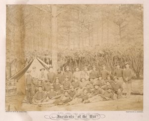 Csoportkép a 2. csoportról, amerikai mérnökök különítménye (fekete-fehér fotó) alkotó: American Photographer