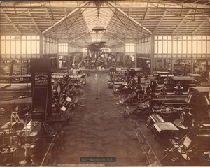 Gépcsarnok, az északi vég felől, Philadelphia Centennial International Exhibition, 1876 (ezüst albumin nyomat) alkotó: American Photographer